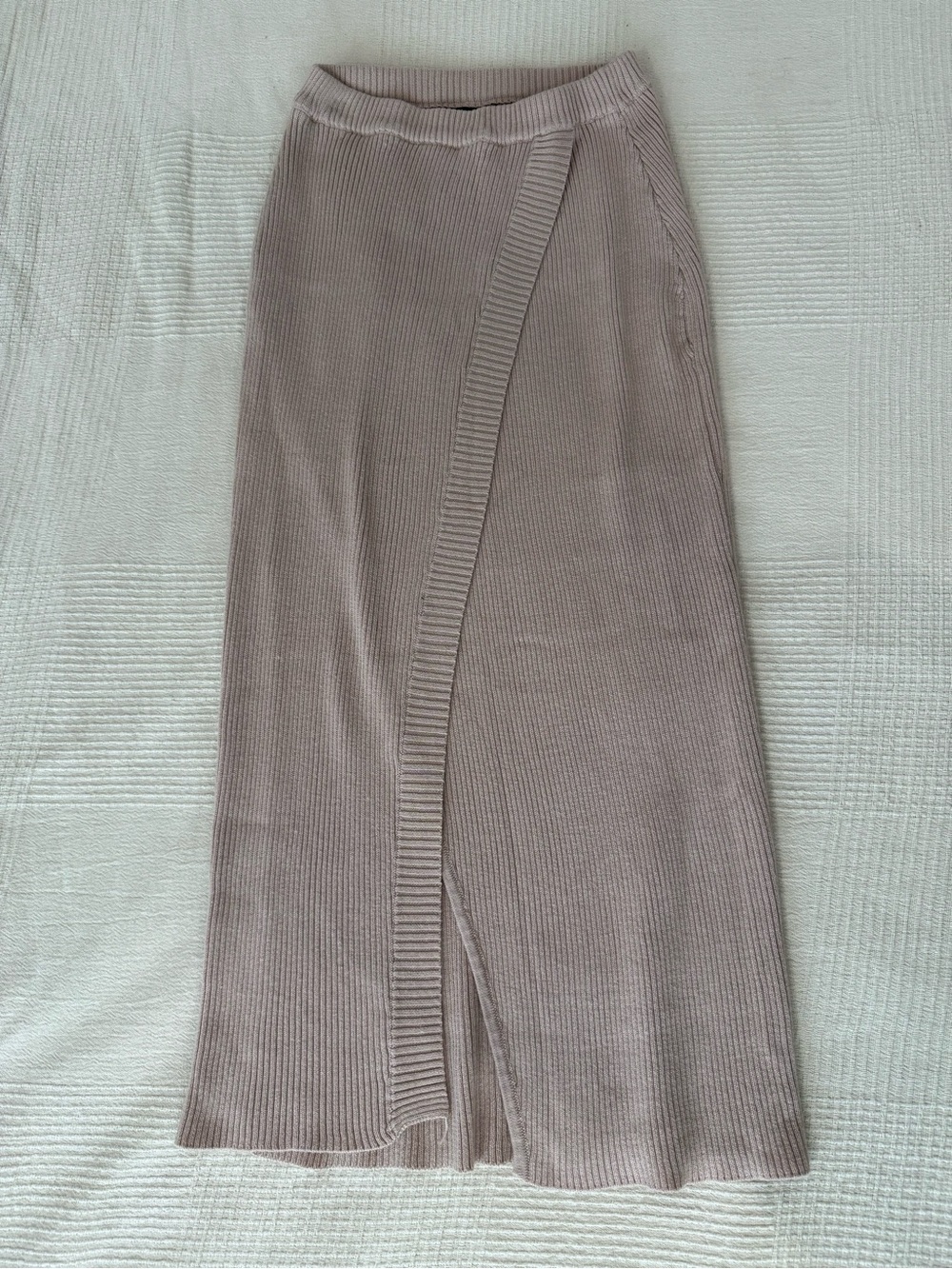 Ribbed Midi knit Skirt in Mauve Taupe